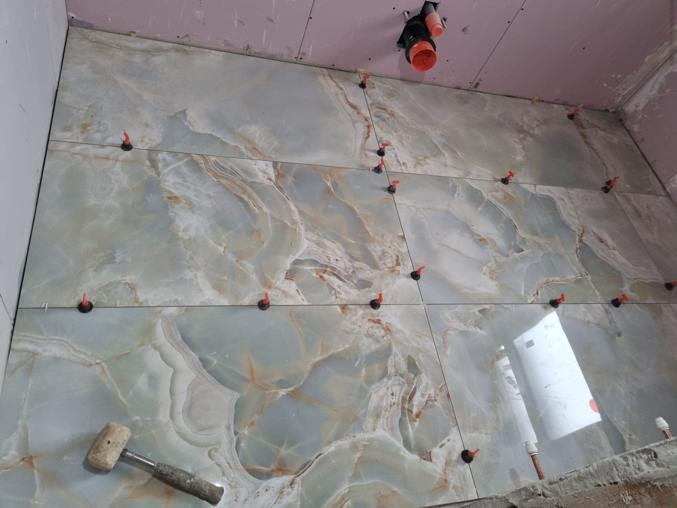 Bathroom tile installation thumbnail