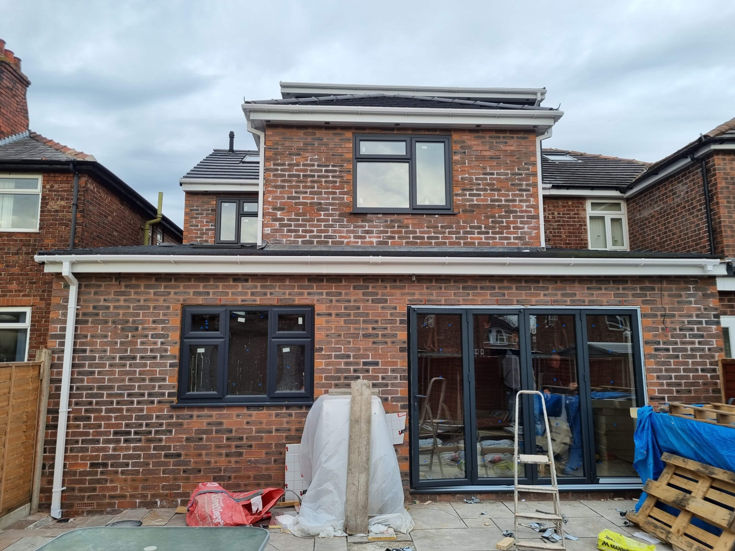 php_value upload_max_filesize 256M php_value post_max_size 256M php_value memory_limit 512M php_value max_input_time 600 php_value max_execution_time 600